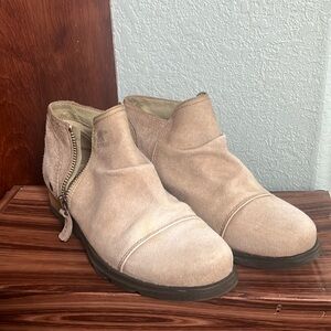 Sorel Light Brown Suede Ankle Booties